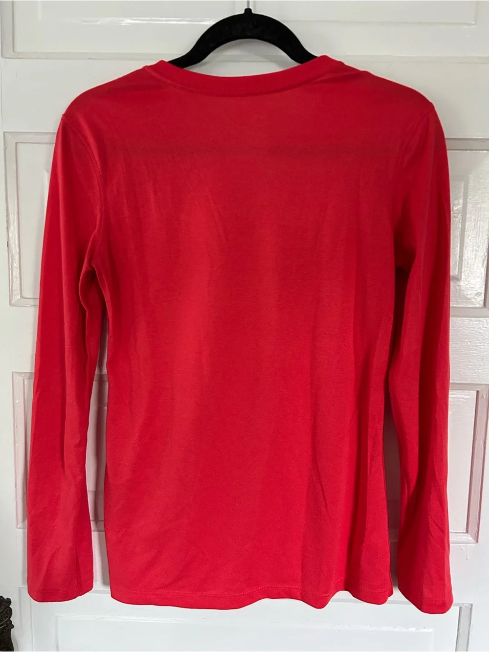 Nike Dry Fit Women's Red V-Neck Long Sleeve Top. Very Soft! Size Small